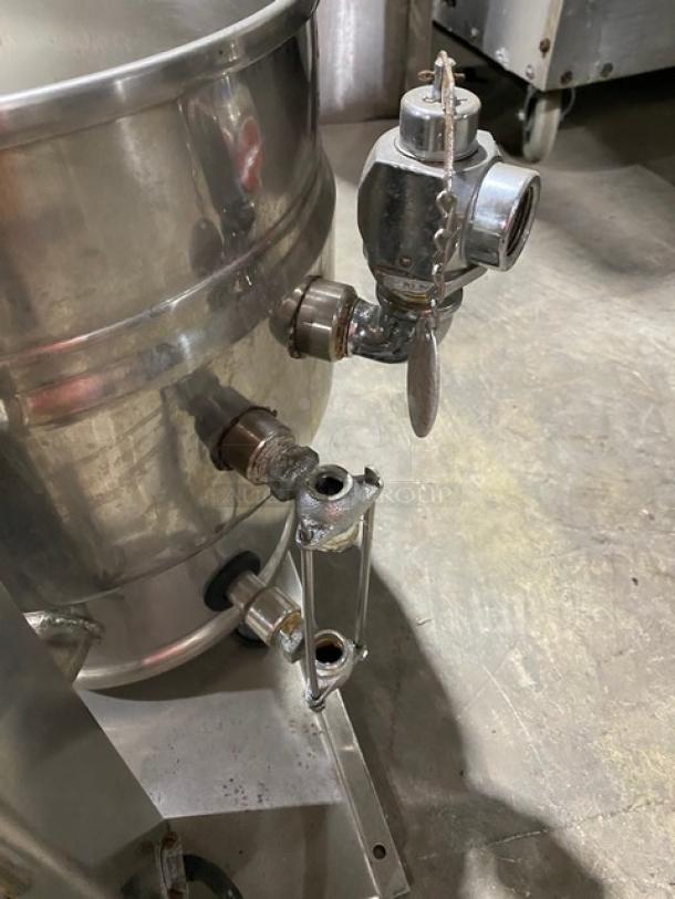 Groen Commercial Stainless Steel Electric Powered Countertop Tilting Steam Kettle! - Image 5 of 6