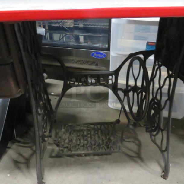 One Vintage Enamel Kitchen Table Top On A Vintage Metal Singer Sewing Machine Base.  40X25X29 - Image 2 of 5