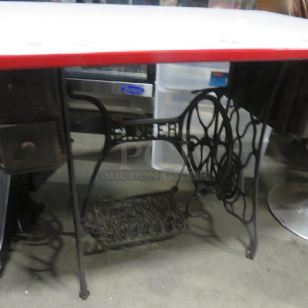 One Vintage Enamel Kitchen Table Top On A Vintage Metal Singer Sewing Machine Base.  40X25X29 - Image 4 of 5