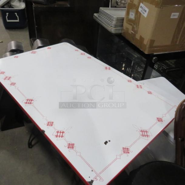 One Vintage Enamel Kitchen Table Top On A Vintage Metal Singer Sewing Machine Base.  40X25X29 - Image 5 of 5