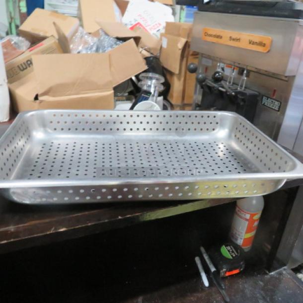 Full Sie 2.5 Inch Deep Perforated Hotel Pan. 3XBID - Image 1 of 1