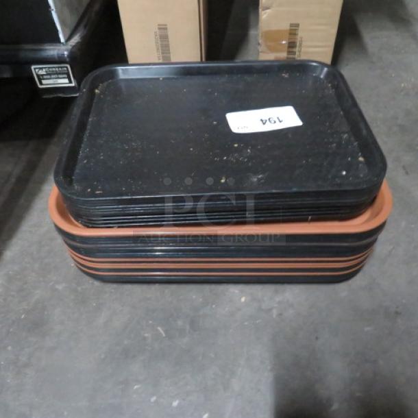 One Lot Of Assorted Size Lunch Trays. - Image 1 of 1