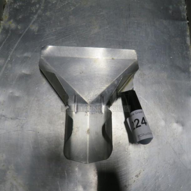 One  Fry Scoop. - Image 1 of 1