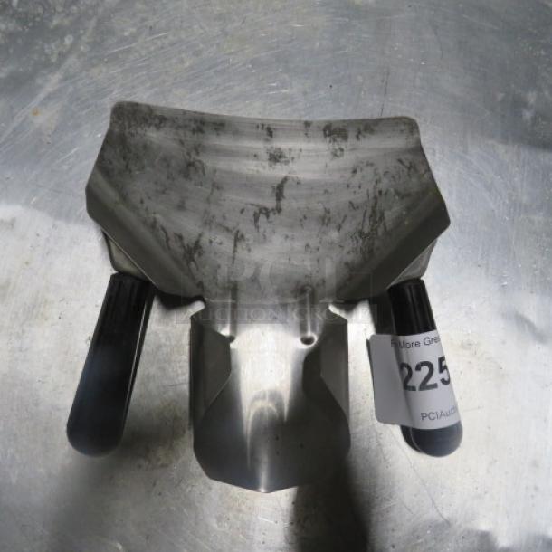 One  Fry Scoop. - Image 1 of 1