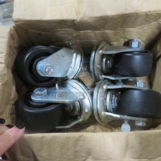 One Lot Of 4 NEW 1/2 Inch Casters.