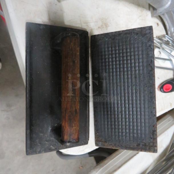 Steak Weight. 2XBID - Image 1 of 1