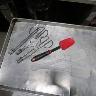 One Lot Of 6 Assorted Utensils.