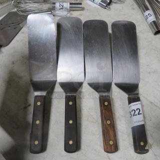 Assorted Hamburger Turner. 4XBID