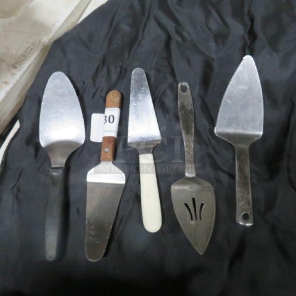 Assorted Pie Server. 5XBID - Image 1 of 1