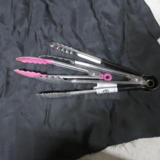 Stainless Steel Tong. 3XBID