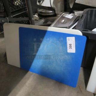 Assorted Size Cutting Board. 2XBID