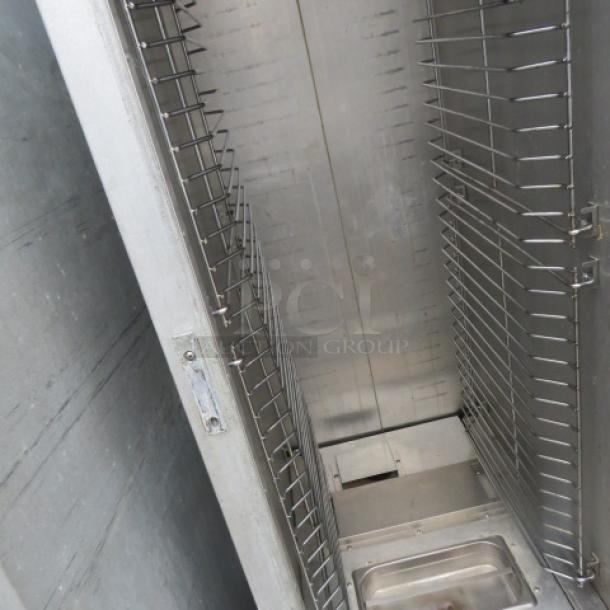 One Cozoc Heat And Hold On Casters. 120 Volt. Model# HPC7008.  23X32X67 - Image 2 of 2