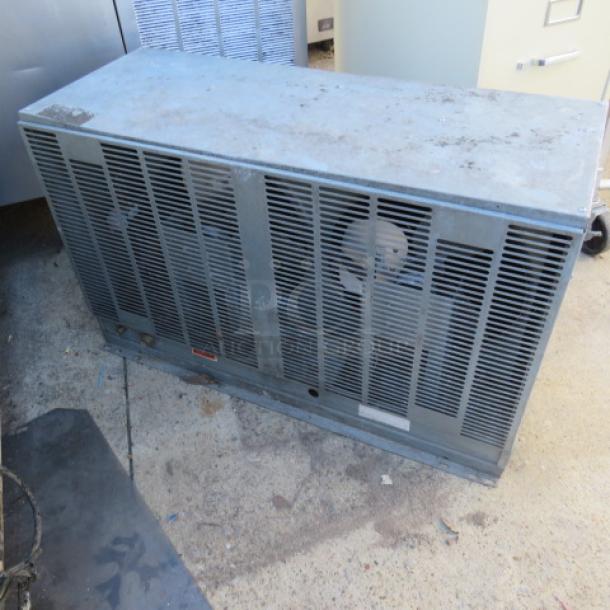 One  Hoshizaki Condensing Unit. 115 Volt. 36X14X22 - Image 2 of 2