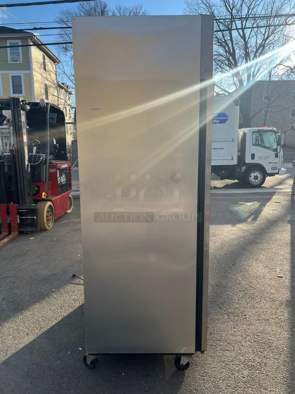 GREAT CONDITION True TM-52F Solid STAINLESS STEEL Door Reach-In Freezer - Image 2 of 7