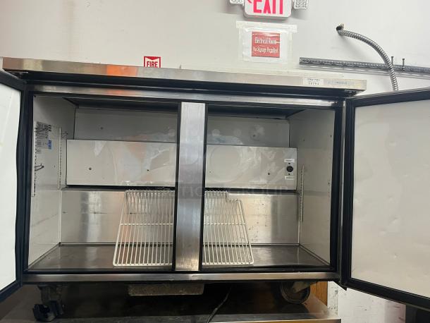 True TUC-48-HC 48 3/8" Undercounter Refrigerator - Image 3 of 4