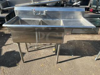 STAINLESS STEEL DOUBLE SINK WITH COUNTER AND WORKTOP - Item #1154859