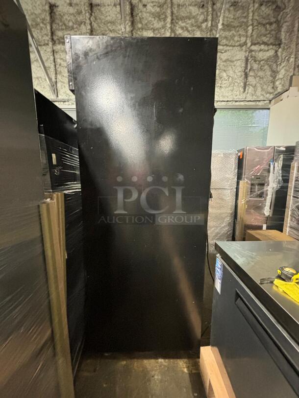 Dukers DSM-40SR Commercial Glass Sliding 2-Door Merchandiser Refrigerator in Black - Image 3 of 6