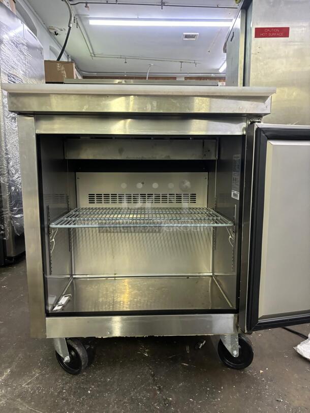 AWESOME MUST SEE! DUKERS COMMERCIAL FOOD PREP TABLE DSP 29 TESTED AND WORKING - Image 6 of 6