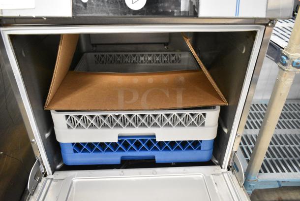 BRAND NEW SCRATCH AND DENT! 2024 Hobart LXNR Stainless Steel Commercial Undercounter Dishwasher. 208-240 Volts, 1 Phase. - Image 4 of 7