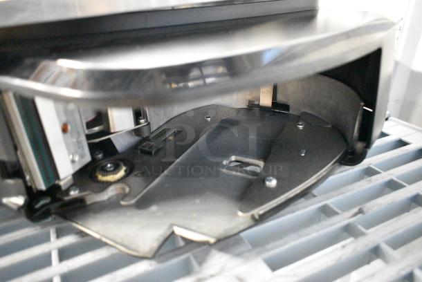 BRAND NEW SCRATCH AND DENT! Hobart HTi Stainless Steel Commercial Countertop Scale. 120/208-240 Volts, 1 Phase. - Image 6 of 7