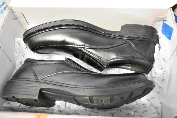 2 Pairs of Shoes; Fila A High Fade Size 10 and Deer Stags Brooklyn Black Shoe Size 11. 2 Times Your Bid! - Image 4 of 7
