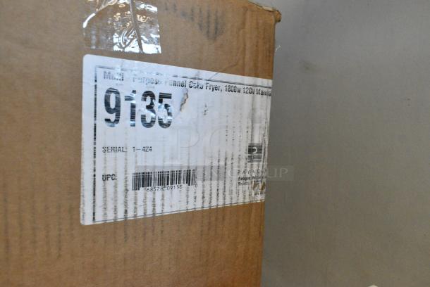 BRAND NEW SCRATCH AND DENT! Paragon 9135 Countertop Electric Funnel Cake Fryer. 120 Volts, 1 Phase. - Image 2 of 3