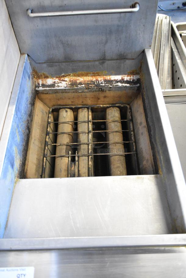 CP-F3-NG Stainless Steel Commercial Floor Style Natural Gas Powered Deep Fat Fryer w/ 1 Metal Fry Basket. - Image 3 of 5