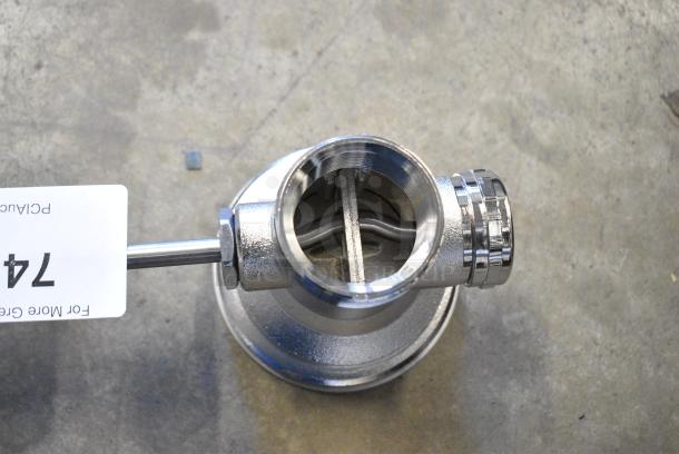 BRAND NEW SCRATCH AND DENT! Metal Drain for Sink - Image 3 of 4