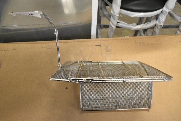 BRAND NEW SCRATCH AND DENT! Metal Fry Basket. - Image 1 of 4
