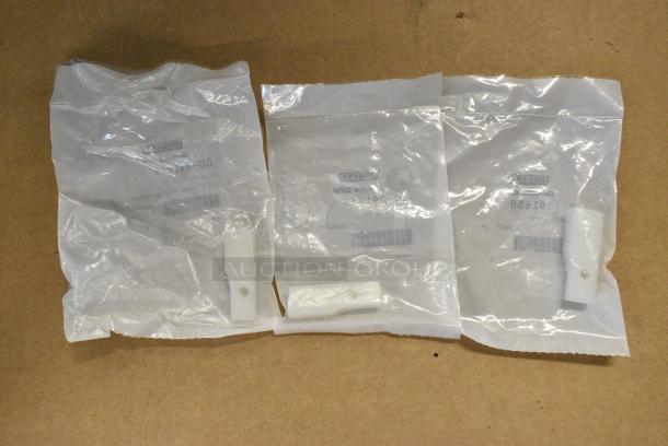 2 BRAND NEW SCRATCH AND DENT! Items Including 3 HP00291658 Hobart 00-291658 Plastic Guide and HP2004370410 Hobart 00-437041-00004 Thermometer Wash 11ft. 2 Times Your Bid! - Image 2 of 9