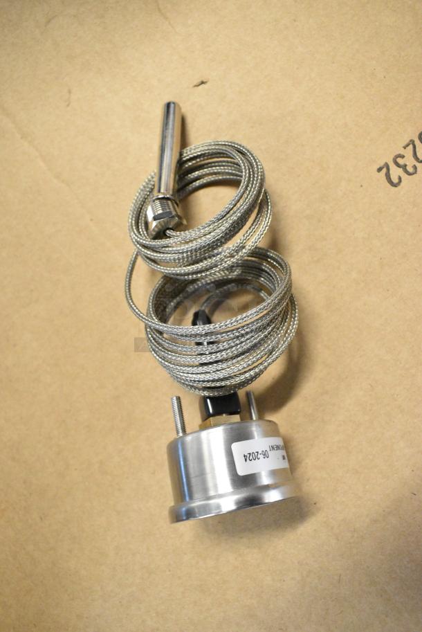 2 BRAND NEW SCRATCH AND DENT! Items Including 3 HP00291658 Hobart 00-291658 Plastic Guide and HP2004370410 Hobart 00-437041-00004 Thermometer Wash 11ft. 2 Times Your Bid! - Image 7 of 9