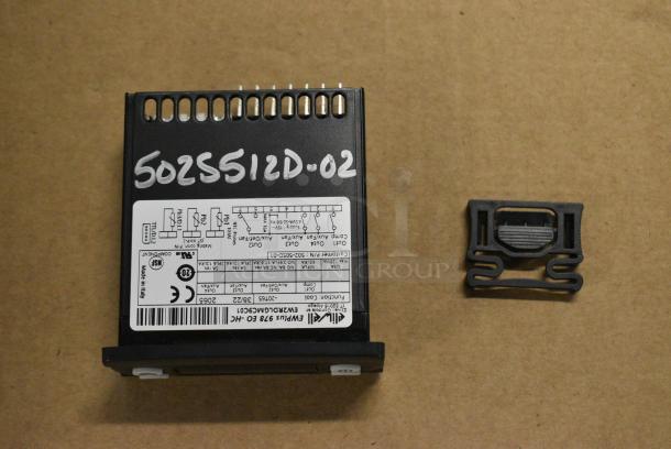3 BRAND NEW SCRATCH AND DENT! Items Including 185502S512D02 Beverage-Air 502S512D-02 Temperature Controller, 901961330 Vulcan 00-961330 Sabaf Thermostat, HP100335 Cleveland 100335 Svc Cvr Ass'Y Handhole Plate. 3 Times Your Bid! - Image 2 of 13