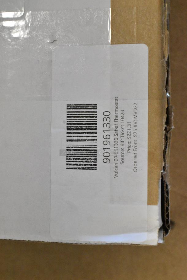 3 BRAND NEW SCRATCH AND DENT! Items Including 185502S512D02 Beverage-Air 502S512D-02 Temperature Controller, 901961330 Vulcan 00-961330 Sabaf Thermostat, HP100335 Cleveland 100335 Svc Cvr Ass'Y Handhole Plate. 3 Times Your Bid! - Image 7 of 13