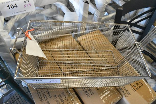 4 BRAND NEW SCRATCH AND DENT! Items Including 3 176STRND7BK Acopa 7" Round Black Metal Display Stand, HP3004992230 Vulcan 00-499223-00004 Basket, Twin Gr85. 4 Times Your Bid! - Image 6 of 7