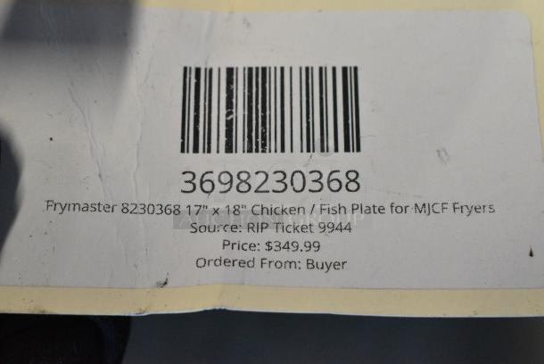 3 BRAND NEW SCRATCH AND DENT! Items Including 3691080220SP Frymaster 1080220SP 20" x 22 1/4" Cover for RE80 Fryers, 3698239414 Frymaster 8239414 14 5/8" x 19 3/8" Stainless Steel Full Pot Fryer Cover, 3698230368 Frymaster 8230368 17" x 18" Chicken / Fish Plate for MJCF Fryers. 3 Times Your Bid! - Image 7 of 7