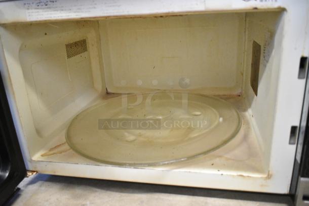 2017 Panasonic NN-T945SFX Stainless Steel Countertop Microwave Oven. 120 Volts, 1 Phase. - Image 4 of 10