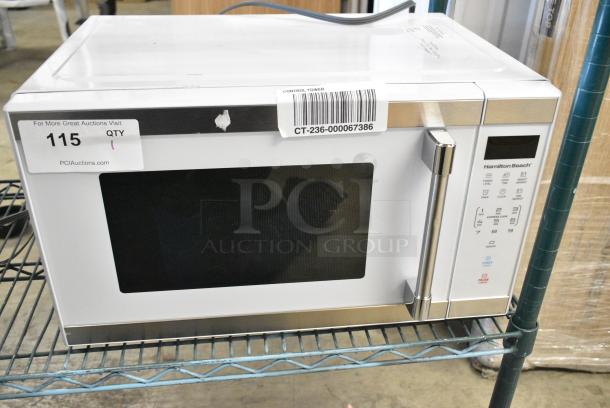 Hamilton Beach HB61W100027880 Countertop Microwave Oven w/ Plate. 120 Volts, 1 Phase. - Image 1 of 6