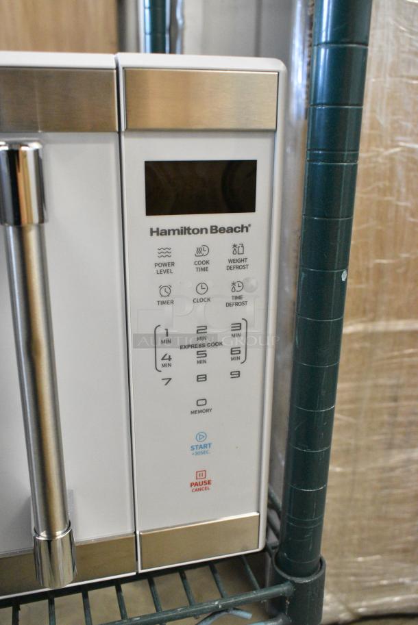 Hamilton Beach HB61W100027880 Countertop Microwave Oven w/ Plate. 120 Volts, 1 Phase. - Image 2 of 6