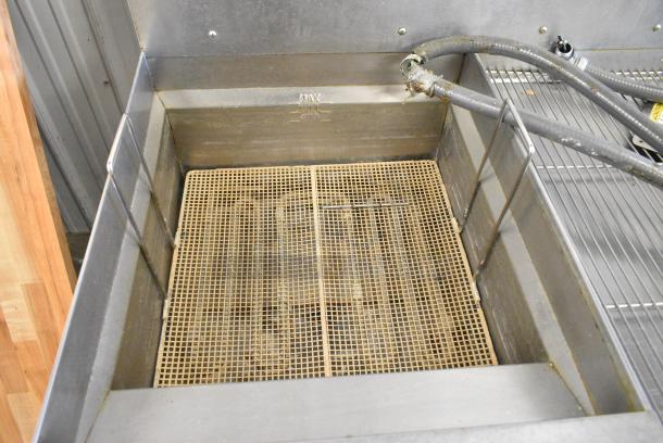 Giles EOF-20W Stainless Steel Commercial Electric Powered 3 Bay Deep Fat Fryer w/ Dumping Station on Commercial Casters. 480 Volts, 3 Phase. - Image 5 of 14