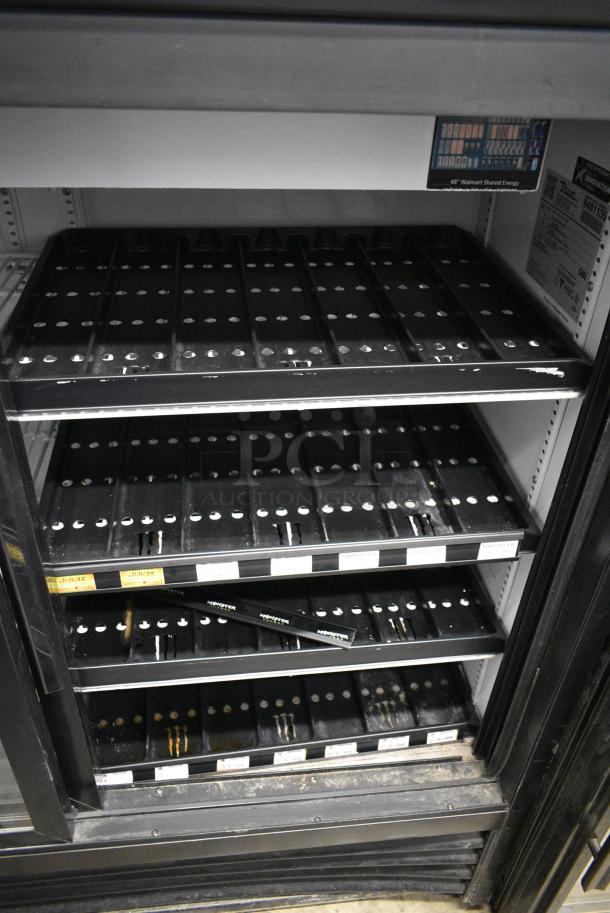 2018 True GDM-41SL-48-HC-LD Metal Commercial 2 Door Reach In Cooler Merchandiser w/ Poly Coated Racks. 115 Volts, 1 Phase. Tested and Powers On But Does Not Get Cold - Image 4 of 5