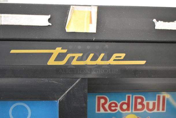True GDM-41SL-60-LD Metal Commercial 2 Door Reach In Cooler Merchandiser w/ Poly Coated Racks. 115 Volts, 1 Phase. Tested and Working! - Image 2 of 5