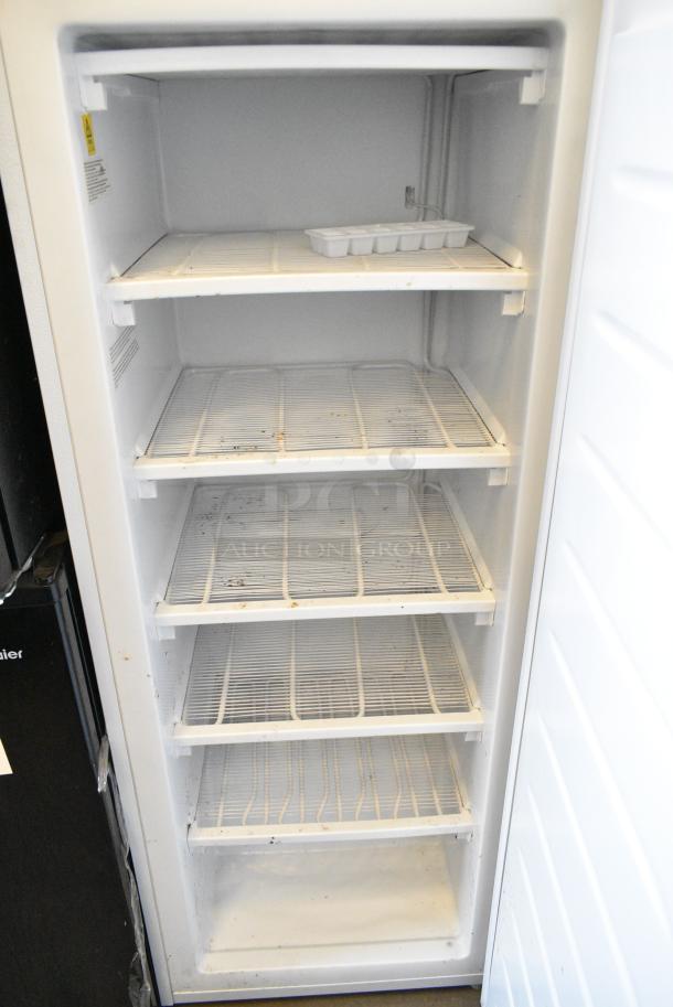 Thomson TFRF690 Metal Single Door Reach In Freezer. 115 Volts, 1 Phase. Tested and Working! - Image 3 of 4