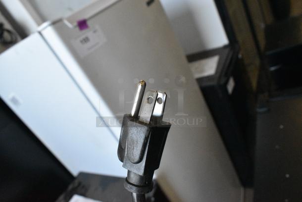 Galanz GL31BK Mini Cooler w/ Freezer. 115 Volts, 1 Phase. Tested and Working! - Image 7 of 8