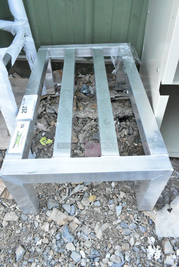 BRAND NEW SCRATCH AND DENT! Regency 600DUN1424 24" x 14" x 8" Aluminum Dunnage Rack - 1300 lb. Capacity - Image 1 of 2