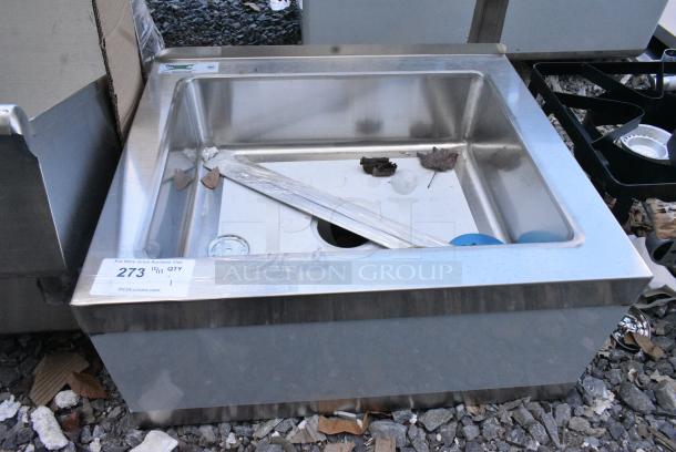 BRAND NEW SCRATCH AND DENT! Regency 600SM16206 25" 16 Gauge Stainless Steel One Compartment Floor Mop Sink - 20" x 16" x 6" Bowl - Image 1 of 4