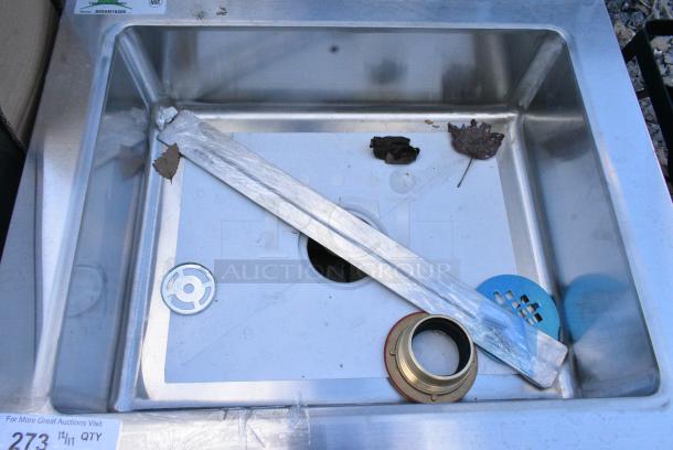 BRAND NEW SCRATCH AND DENT! Regency 600SM16206 25" 16 Gauge Stainless Steel One Compartment Floor Mop Sink - 20" x 16" x 6" Bowl - Image 3 of 4