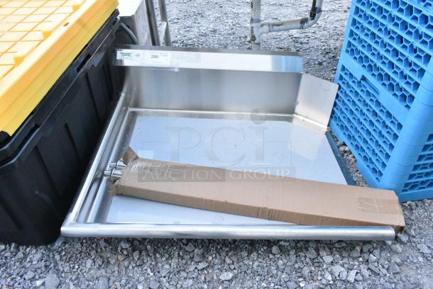 BRAND NEW SCRATCH AND DENT! Regency 600CDT36L 16 Gauge 3' Clean Dish Table - Left Drainboard - Image 1 of 2
