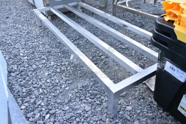 BRAND NEW SCRATCH AND DENT! Regency 600DUN24608 60" x 24" x 8" Aluminum Dunnage Rack - 1850 lb. Capacity - Image 2 of 3