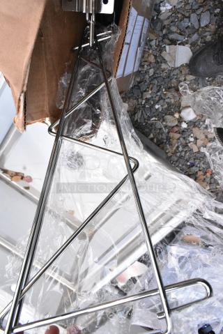 BRAND NEW SCRATCH AND DENT! Chrome Finish Shelf Bracket