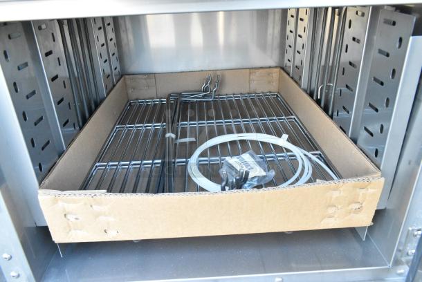 BRAND NEW SCRATCH AND DENT! 2018 Winston CVap CAC507GR Stainless Steel Commercial Cook N Hold Oven on Commercial Casters. 208 Volts, 1 Phase. - Image 5 of 6